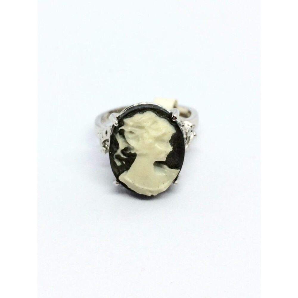 Vintage Cameo Ring 14k GE Silver Tone Resin Black Statement Lady 6.75